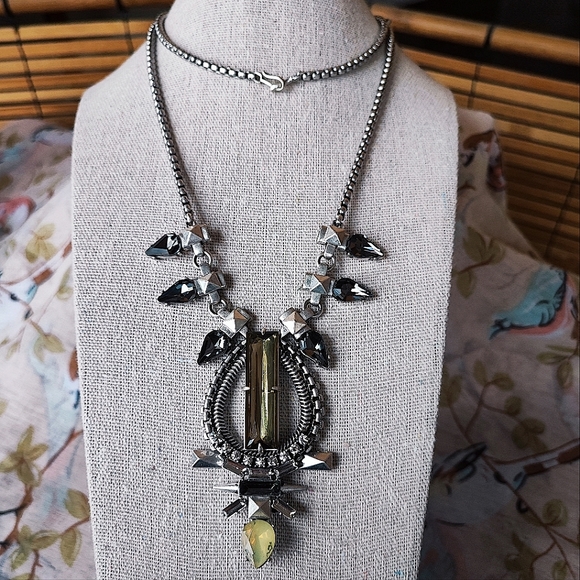 Stella and Dot Art Deco Revival Elongated Citrine Smoke Pewter Tone Necklace - Picture 4 of 15